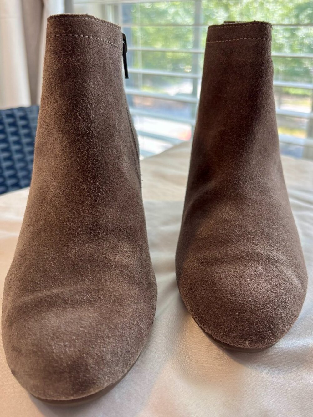 Gray Weather-Resistant Suede Vionic Booties - Perfect for Fall!
